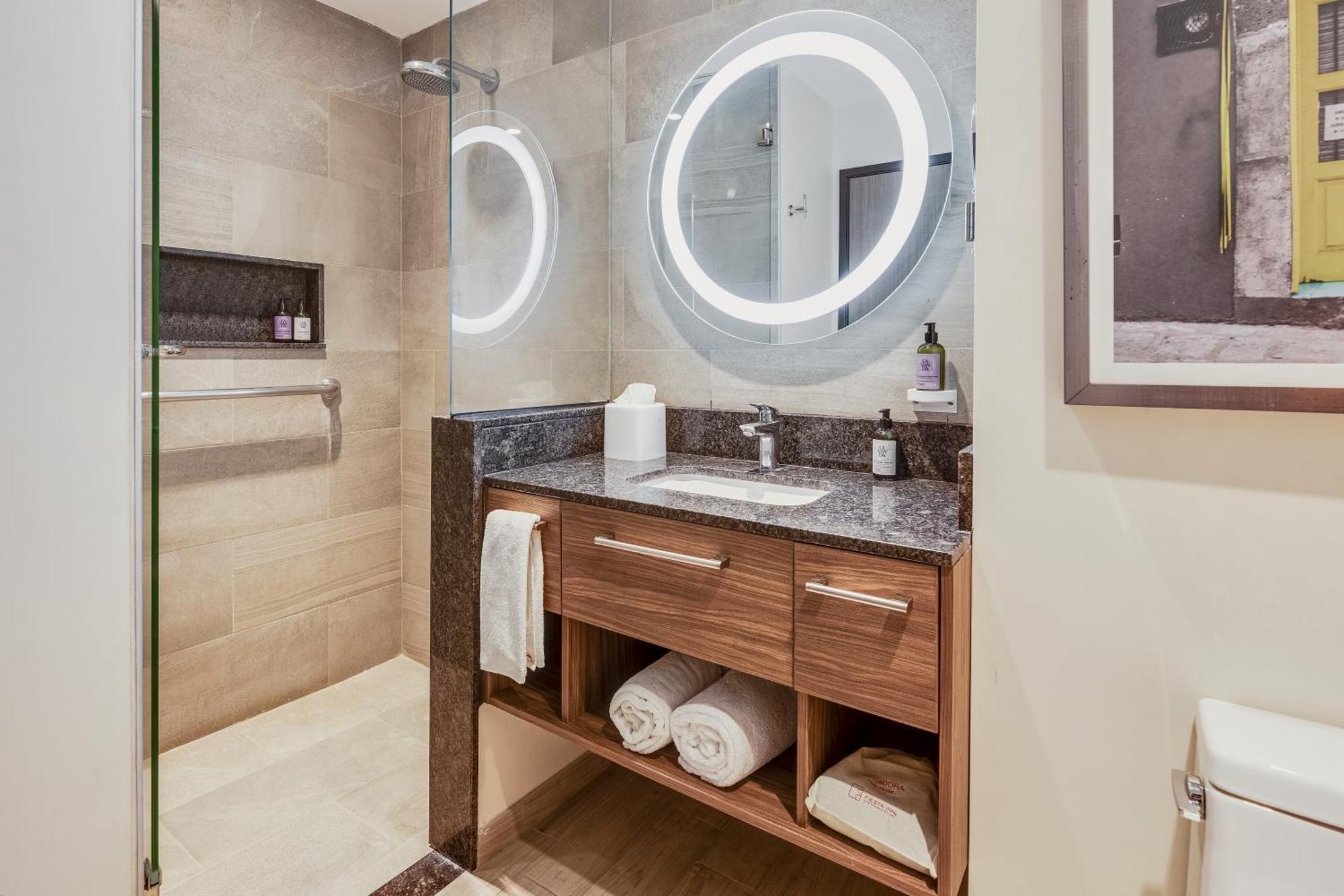 Fiesta Inn Suites Aeropuerto Del Bajio Silao Luaran gambar